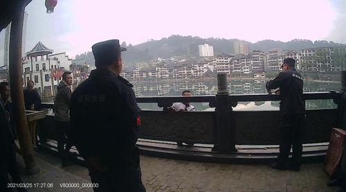 吃瓜怀化警察,网络舆论下的警民互动与反思