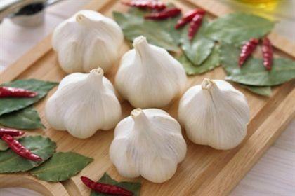 刘大瓜吃大蒜视频,辣味十足引网友热议