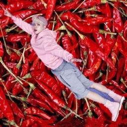 瓜妹吃辣椒,瓜妹挑战辣椒的味蕾冒险之旅