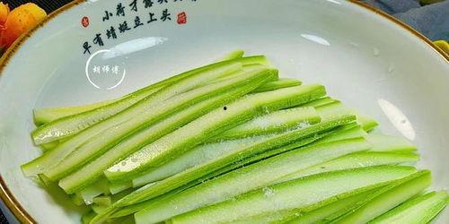 五中高二吃瓜,一场校园“吃瓜”盛宴背后的故事