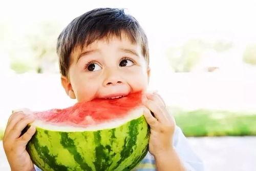 潮汕搞笑吃秋瓜视频