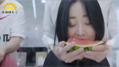 吃瓜姐姐叫什么,网络红人的崛起与影响力