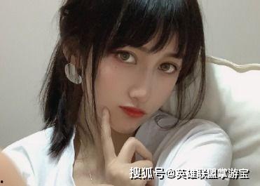 吃瓜曲线女主持,揭秘娱乐圈幕后风云