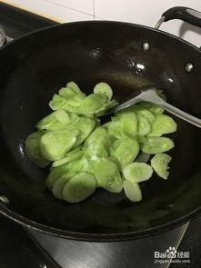 鸡吃瓜好吗,探索家禽饮食新风尚